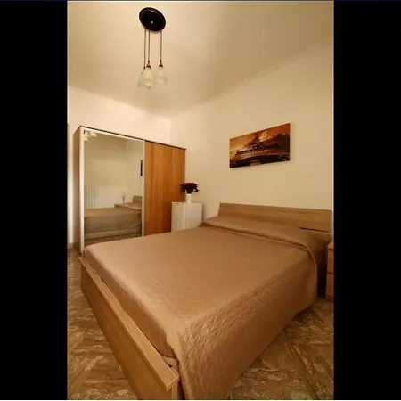 Casa Biscotti 住宿加早餐酒店 佩斯基奇